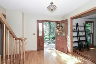 24530 Hummingbird Ct, Barrington, IL 60010 - Photo 3