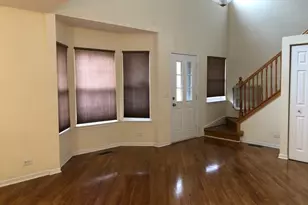 611 Arrowwood Ct, Lindenhurst, IL 60046 - Photo 5