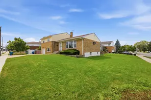 1670 N 5th Ave, Melrose Park, IL 60160 - Photo 3