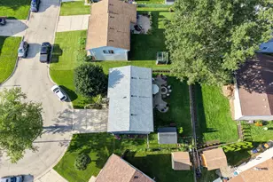 17 Joslyn Dr, Elgin, IL 60120 - Photo 33