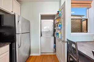 2458 W Grace St, Chicago, IL 60618 - Photo 17