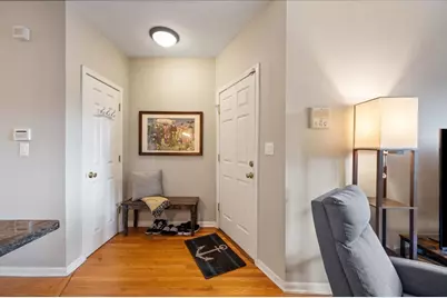 2458 W Grace Street #2, Chicago, IL 60618 - Photo 3