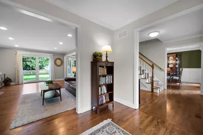 2031 Burnham Place, Wheaton, IL 60189 - Photo 19