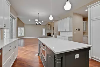 7229 Roxbury Court, Long Grove, IL 60060 - Photo 17