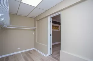 7521 S Champlain Ave, Chicago, IL 60619 - Photo 21