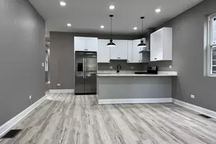 4933 W Walton St, Chicago, IL 60651 - Photo 3