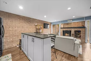 509 Kenneth Cir, Elgin, IL 60120 - Photo 15