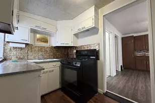 1617 Pine St, Ottawa, IL 61350 - Photo 7