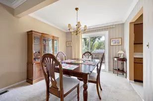 215 Parkchester Rd, Elk Grove Village, IL 60007 - Photo 5