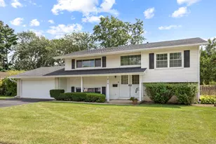 215 Parkchester Rd, Elk Grove Village, IL 60007 - Photo 1