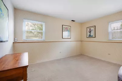215 Parkchester Road, Elk Grove Village, IL 60007 - Photo 19