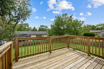 215 Parkchester Road, Elk Grove Village, IL 60007 - Photo 23