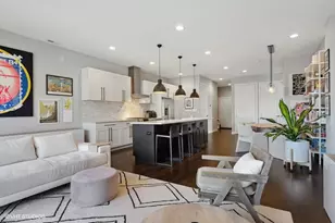 2550 W Fullerton Ave, Chicago, IL 60647 - Photo 3