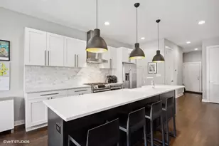 2550 W Fullerton Ave, Chicago, IL 60647 - Photo 5