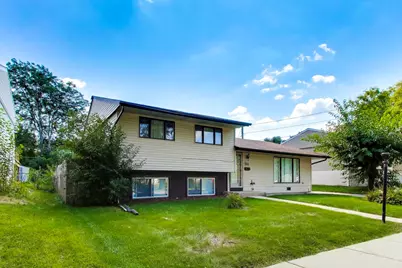 655 Thornwood Drive, Buffalo Grove, IL 60089 - Photo 1