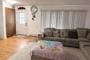 15W638 Virginia Ln, Elmhurst, IL 60126 - Photo 5