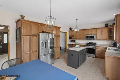 398 Essex Drive, Oswego, IL 60543 - Photo 7