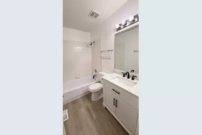 [Address not provided], Hoffman Estates, IL 60169 - Photo 19