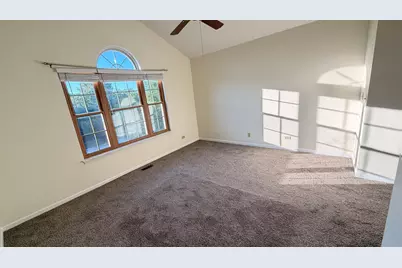 [Address not provided], Hoffman Estates, IL 60169 - Photo 13