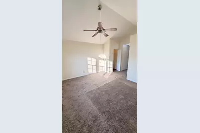 [Address not provided], Hoffman Estates, IL 60169 - Photo 11