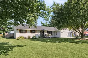 65 Chestnut Ct, Champaign, IL 61822 - Photo 3