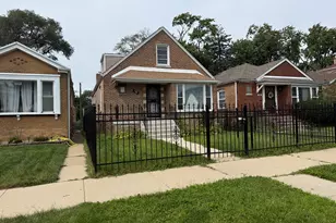 9748 S Ellis Ave, Chicago, IL 60628 - Photo 7