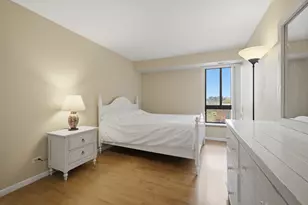[Address not provided], Glenview, IL 60025 - Photo 15