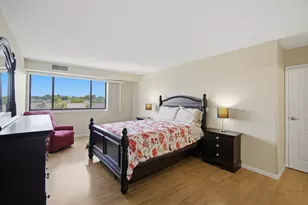 [Address not provided], Glenview, IL 60025 - Photo 13