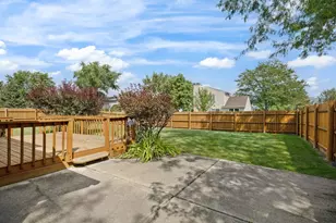 1067 Grissom Trail, Elk Grove Village, IL 60007 - Photo 23