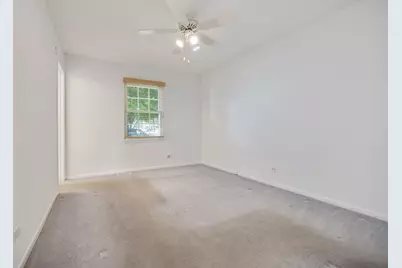 1067 Grissom Trail, Elk Grove Village, IL 60007 - Photo 11