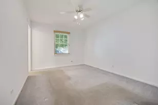1067 Grissom Trail, Elk Grove Village, IL 60007 - Photo 11