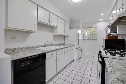 1067 Grissom Trail, Elk Grove Village, IL 60007 - Photo 9
