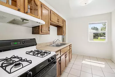 726 N Webster Circle, Kankakee, IL 60901 - Photo 13