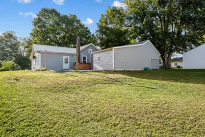 1304 SE 2nd Avenue, Aledo, IL 61231 - Photo 11