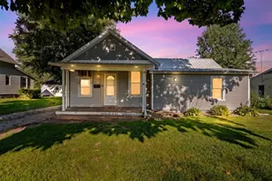 1304 SE 2nd Ave, Aledo, IL 61231 - Photo 3