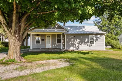 1304 SE 2nd Avenue, Aledo, IL 61231 - Photo 1