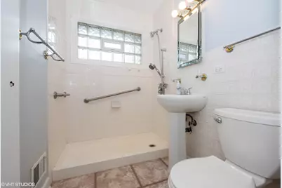 8223 N Washington Street, Niles, IL 60714 - Photo 21