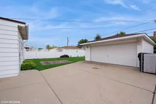 8223 N Washington St, Niles, IL 60714 - Photo 31