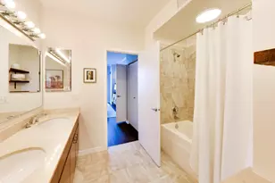 757 N Orleans St, Chicago, IL 60654 - Photo 19