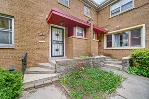 7248 N Ridge Blvd, Chicago, IL 60645 - Photo 1