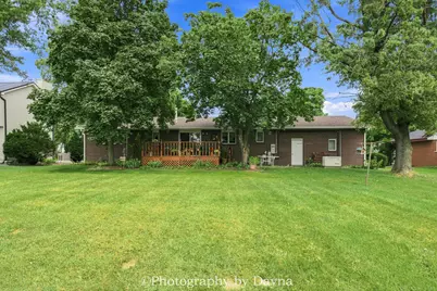 6070 Darline Drive, Saint Anne, IL 60964 - Photo 19