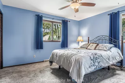 6070 Darline Drive, Saint Anne, IL 60964 - Photo 9