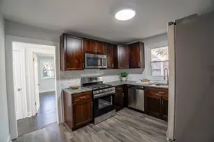 201 E 143rd St, Dolton, IL 60419 - Photo 5