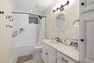 224 W St Paul Ave, Chicago, IL 60614 - Photo 17