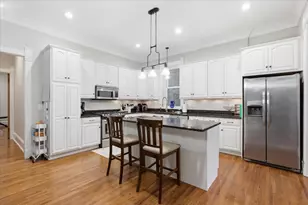 224 W St Paul Ave, Chicago, IL 60614 - Photo 5