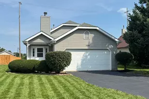 1622 Liberty St, Hanover Park, IL 60133 - Photo 3