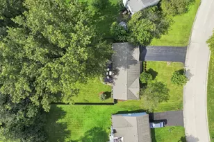 629 Eastport Ct, Island Lake, IL 60042 - Photo 23