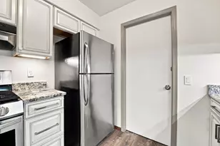 [Address not provided], Aurora, IL 60505 - Photo 11