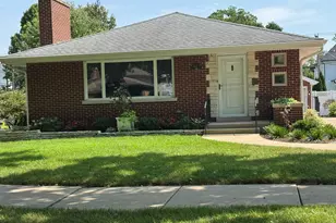 655 S Spring Rd, Elmhurst, IL 60126 - Photo 1