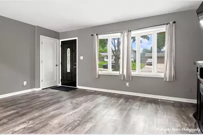 512 Silbury Court, McHenry, IL 60050 - Photo 3